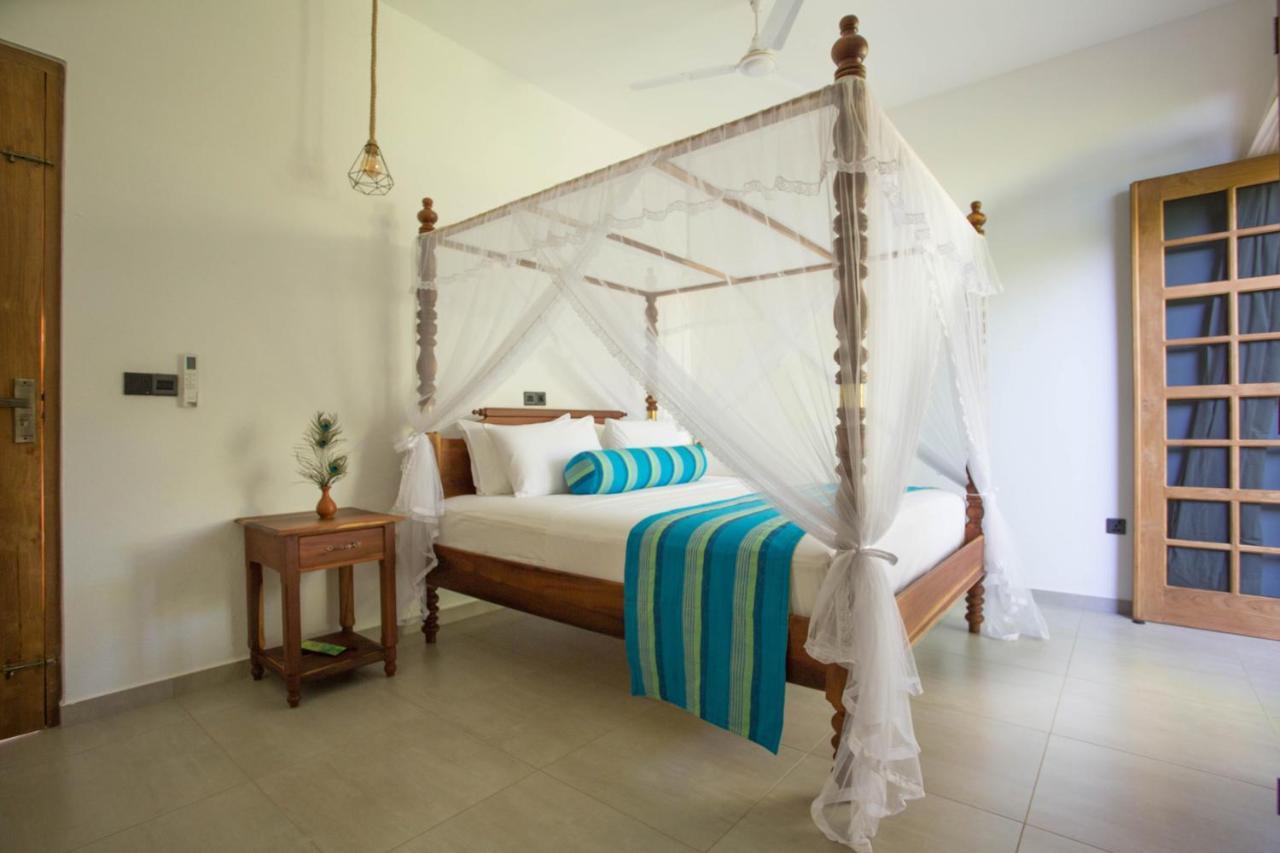 Barefoot Bungalow Hikka Хиккадува Экстерьер фото