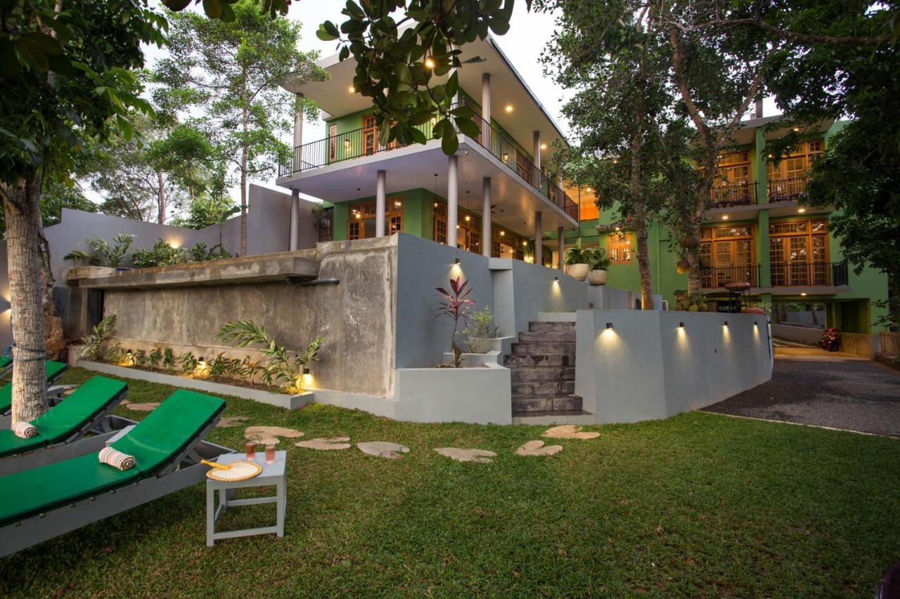 Barefoot Bungalow Hikka Хиккадува Экстерьер фото
